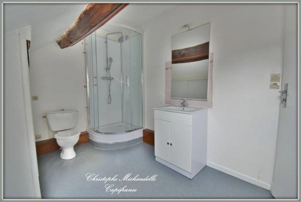 Christophe Michaudelle Capifrance, vous propose : 3 pièces 42 m² à Nanteuil lès Meaux secteur recherché - centre ville commerces et transports à pied - appartement 2è étage en duplex -