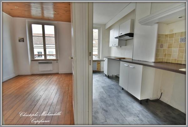 Christophe Michaudelle Capifrance, vous propose : 3 pièces 42 m² à Nanteuil lès Meaux secteur recherché - centre ville commerces et transports à pied - appartement 2è étage en duplex -