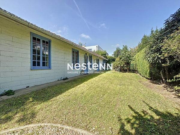 ISSY LES MOULINEAUX - Maison 9 pièces avec 5 chambres jardin piscine