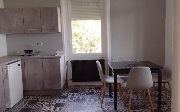 Maison à louer    4 pièces •  Laurac-en-Vivarais