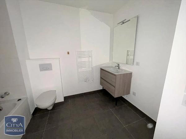 Appartement à louer 2 pièces 45.3m² Neydens (74160)