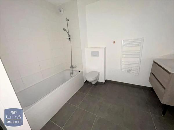 Appartement à louer 2 pièces 45.3m² Neydens (74160)