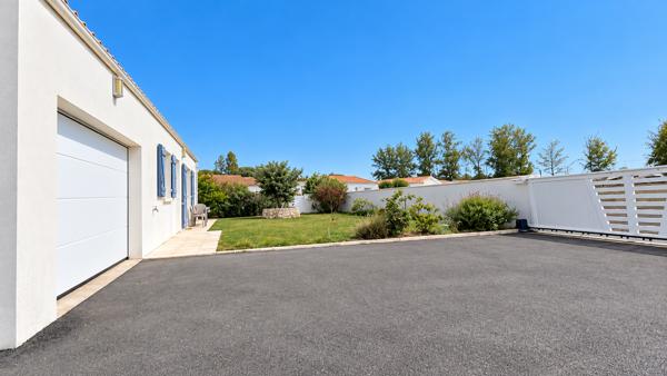 Maison
         5 pièces
        - 110 m² Exclusivité 416 000 €*