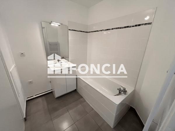 Location Appartement 2 pièces 40.65 m² - 183 RUE JEAN BAPTISTE DELESCLUSE Croix 59170