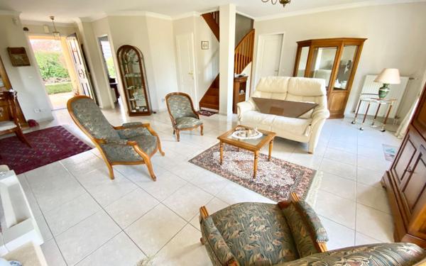 Maison à vendre    5 pièces • 148 m2 Mandres-les-Roses