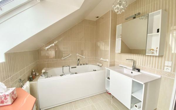 Maison à vendre    5 pièces • 148 m2 Mandres-les-Roses