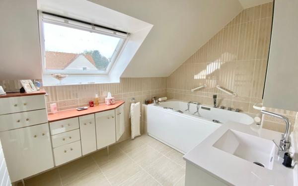 Maison à vendre    5 pièces • 148 m2 Mandres-les-Roses