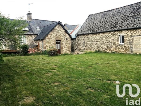 Maison rustique 4 pièces de 90 m² à Chantrigné (53300)