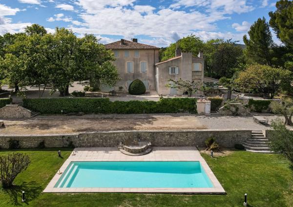 Vente Maison de luxe Aix-en-Provence 12 Pièces 1300 m²