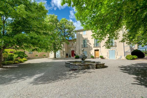 Vente Maison de luxe Aix-en-Provence 12 Pièces 1300 m²
