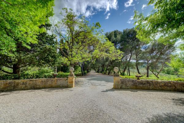 Vente Maison de luxe Aix-en-Provence 12 Pièces 1300 m²
