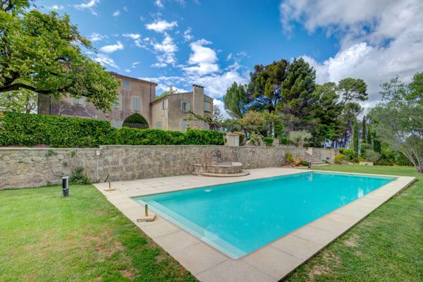 Vente Maison de luxe Aix-en-Provence 12 Pièces 1300 m²