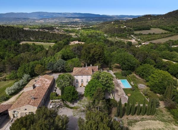 Vente Maison de luxe Aix-en-Provence 12 Pièces 1300 m²