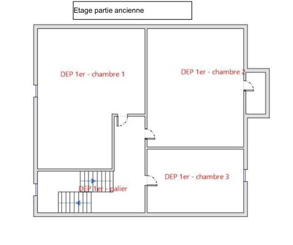 Maison divisée en deux parties, comprenant une partie ancienne et une extension plus récente.