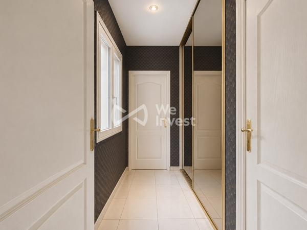 Villa familiale d'exception – 217 m², parc arboré de 5 010 m², piscine, jacuzzi et sauna, à 5 minutes du centre de Laval