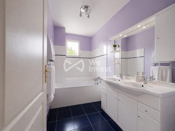 Villa familiale d'exception – 217 m², parc arboré de 5 010 m², piscine, jacuzzi et sauna, à 5 minutes du centre de Laval