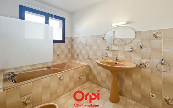 Maison à vendre    4 pièces •  Domérat