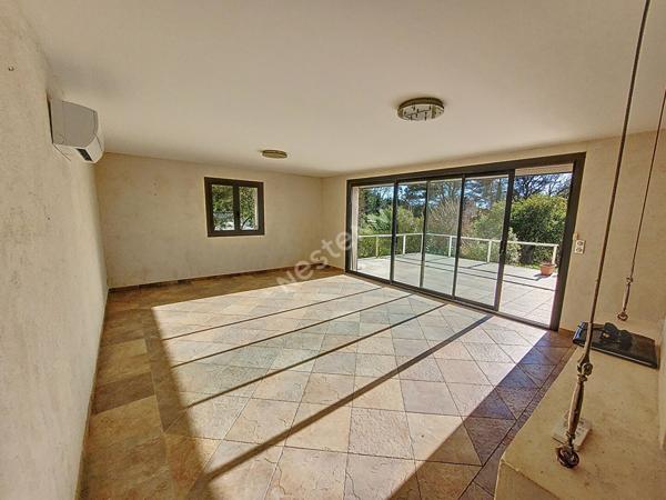 Le Castellet Maison de 4 pièces de 113 m² sur terrain de 5660 m²