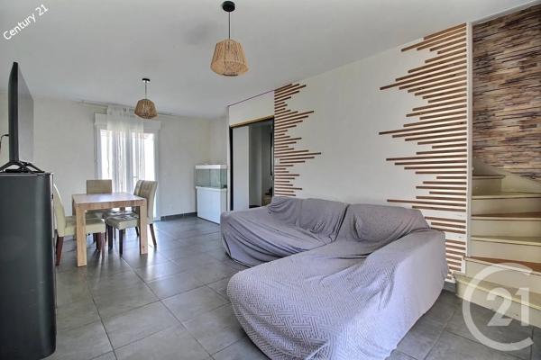 Maison à vendre  5 pièces - 107 m 2   CHATEAU THIERRY  - 02