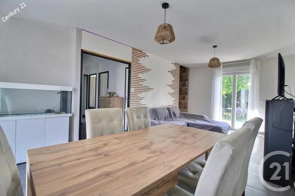Maison à vendre  5 pièces - 107 m 2   CHATEAU THIERRY  - 02