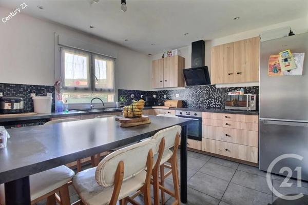 Maison à vendre  5 pièces - 107 m 2   CHATEAU THIERRY  - 02