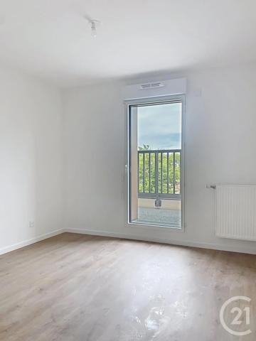 Appartement F3 à vendre  3 pièces - 69,54 m 2   COMPIEGNE  - 60