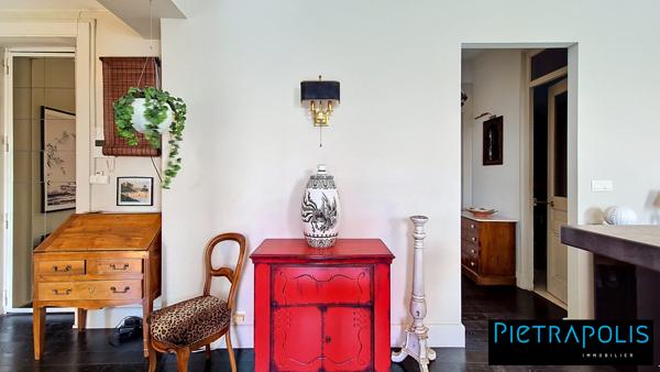 Appartement bourgeois T4 - étage élevé - traversant - sans travaux
