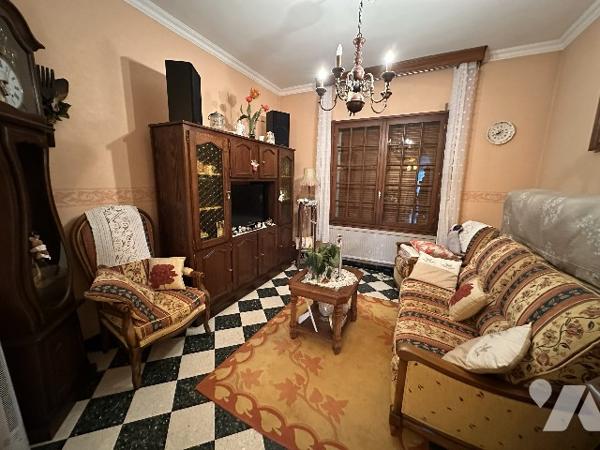 MAISON - GARAGE - JARDIN - PROCHE CENTRE-VILLE