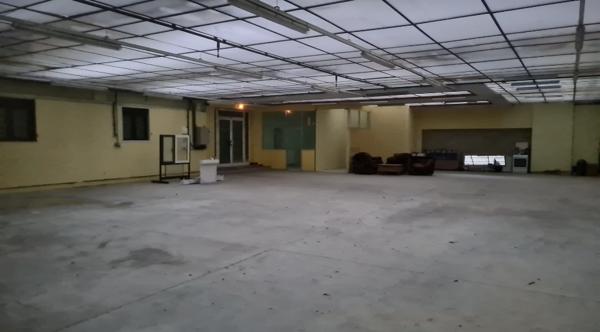 Local Commercial
         2 pièces
        - 651 m² 185 000 € *
