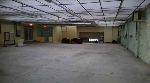 Local Commercial
         2 pièces
        - 651 m² 185 000 € *