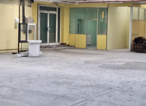 Local Commercial
         2 pièces
        - 651 m² 185 000 € *