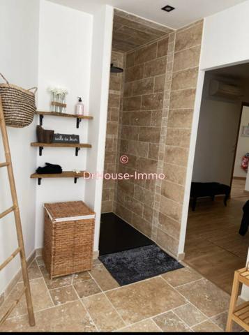 Commerce à vendre 9 pièces de 180 m²