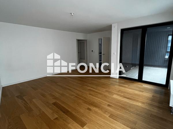 Location Appartement 3 pièces 75.11 m² - 110 RUE DE TREVISE Lille 59000