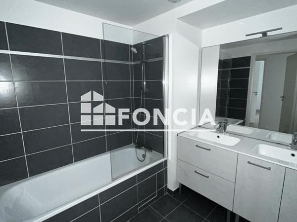 Location Appartement 3 pièces 75.11 m² - 110 RUE DE TREVISE Lille 59000