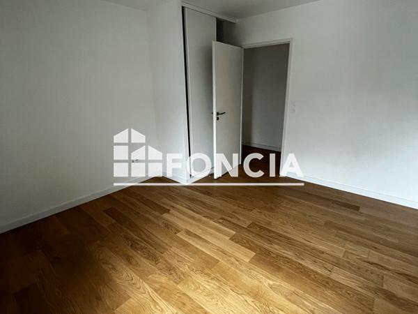 Location Appartement 3 pièces 75.11 m² - 110 RUE DE TREVISE Lille 59000