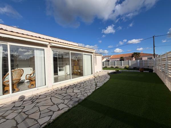 Les Sables d'Olonne. Maison sur sous-sol + studio