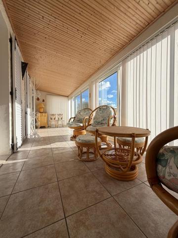 Les Sables d'Olonne. Maison sur sous-sol + studio