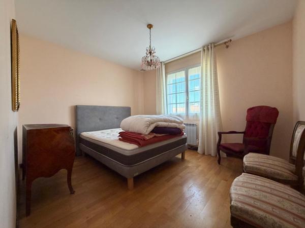 Les Sables d'Olonne. Maison sur sous-sol + studio