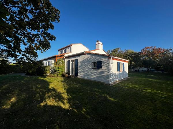 Maison Montaigu Vendee