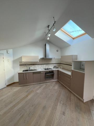 Maison à vendre 6 pièces DIVONNE LES BAINS (01)