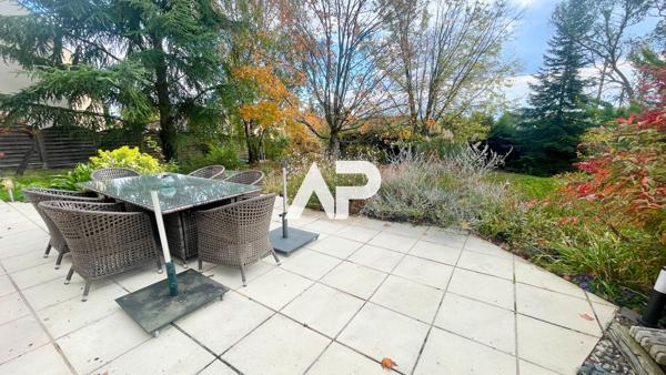 Maison d'architecte ? volumes, lumière et prestations haut de gamme 862 000 € **  - Référence  1459