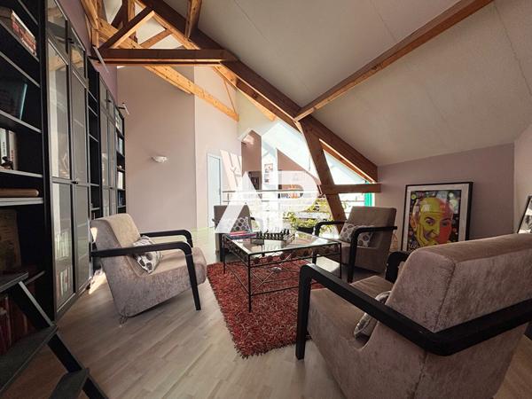 Maison d'architecte ? volumes, lumière et prestations haut de gamme 862 000 € **  - Référence  1459