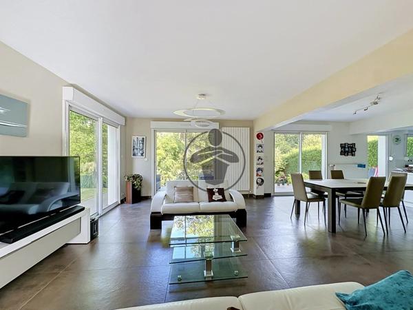 Vente                                                      Maison
                        
                                         123 m2                     à Grugies