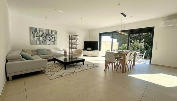 Villa St Raphael 5 pièce(s) 115 m2