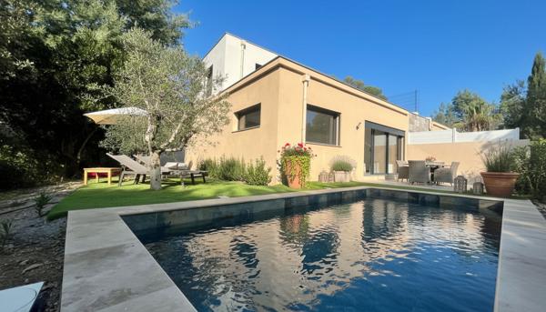 Villa St Raphael 5 pièce(s) 115 m2