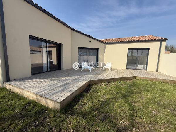 MAISON NEUVE PLAIN PIED AVEC TERRASSE GARAGE ET JARDIN