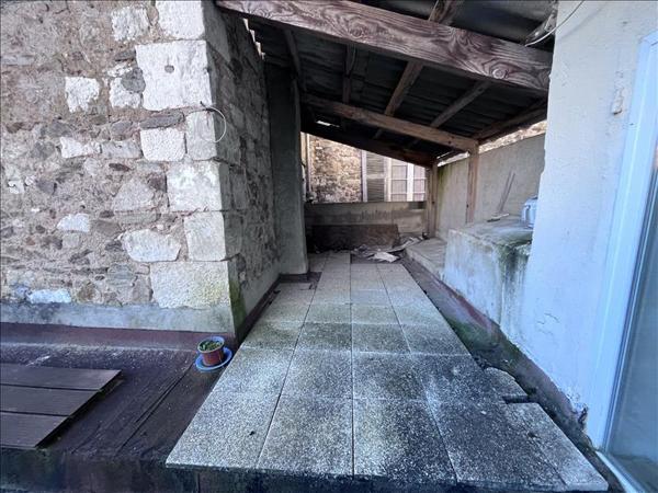 Immeuble à vendre |  Nontron |  580 m²