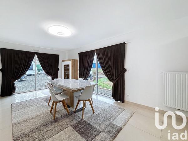 Pavillon 5 pièces de 136 m² à Miniac-Morvan (35540)