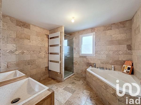 Pavillon 5 pièces de 136 m² à Miniac-Morvan (35540)