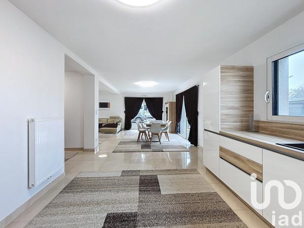 Pavillon 5 pièces de 136 m² à Miniac-Morvan (35540)